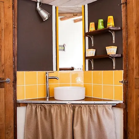 Logis Saint Martin Bed & Breakfast *